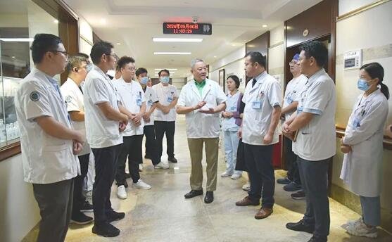 上海市同济医院俞光荣教授指导sararz足踝发展